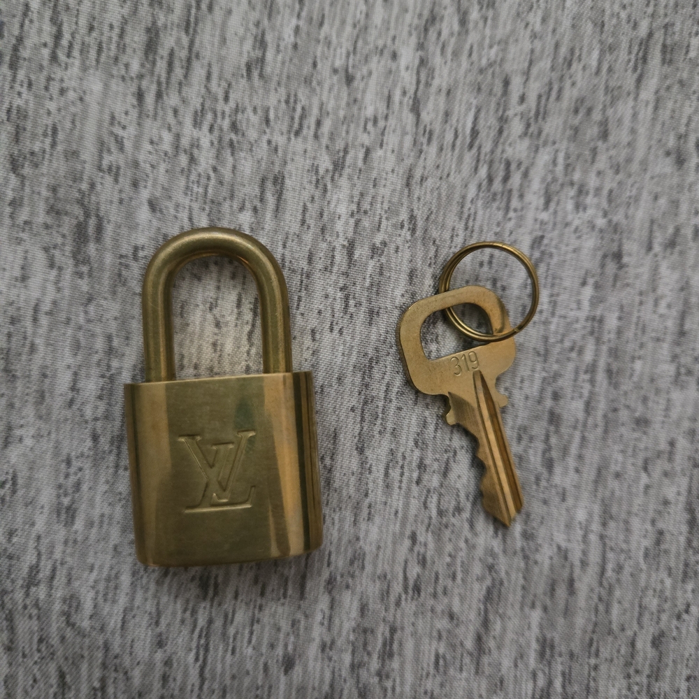 Louis Vuitton Gold Padlock with Key #319